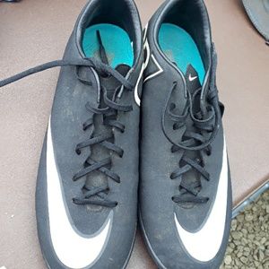 Nike CR7 soccer cleats Mens sz 11